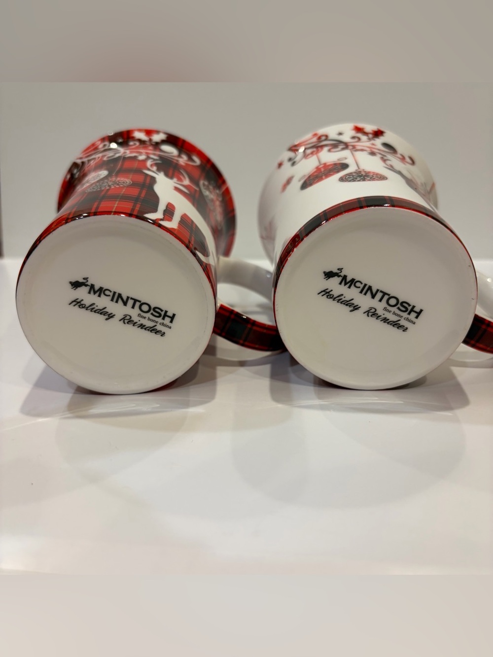 McIntosh Fine Bone China Holiday Reindeer Set of 2 Mugs - Picture 9 of 12